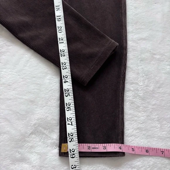 HUE Classic Brown Corduroy Mid-Rise Pull On Leggings--M - Picture 11 of 11